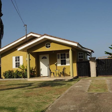 Ocho Rios - Drax Hall Country Club 2-Bed Luxury Villa 奥乔里奥斯 外观 照片