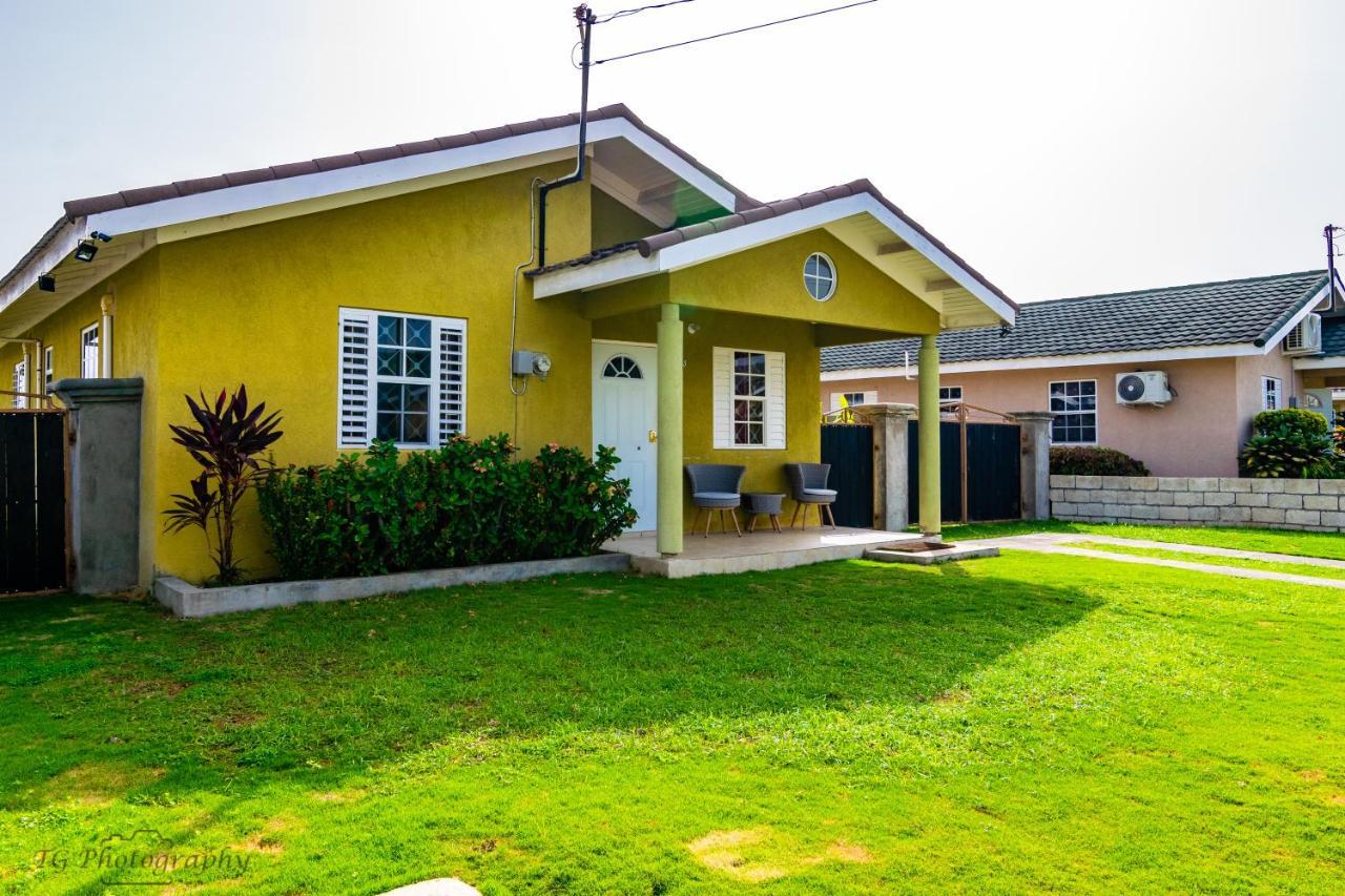Ocho Rios - Drax Hall Country Club 2-Bed Luxury Villa 奥乔里奥斯 外观 照片