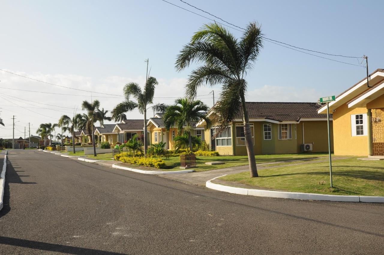 Ocho Rios - Drax Hall Country Club 2-Bed Luxury Villa 奥乔里奥斯 外观 照片