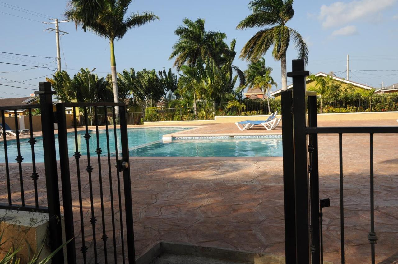 Ocho Rios - Drax Hall Country Club 2-Bed Luxury Villa 奥乔里奥斯 外观 照片