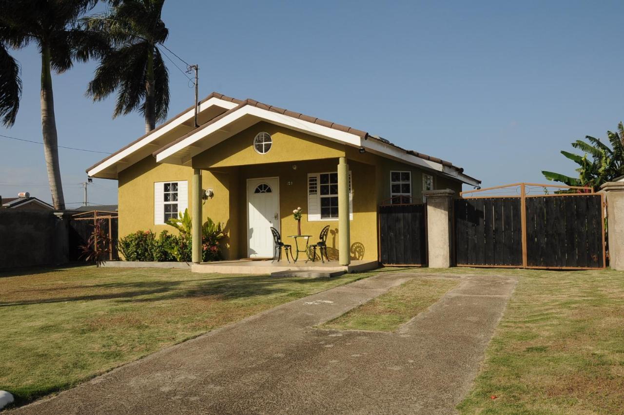 Ocho Rios - Drax Hall Country Club 2-Bed Luxury Villa 奥乔里奥斯 外观 照片