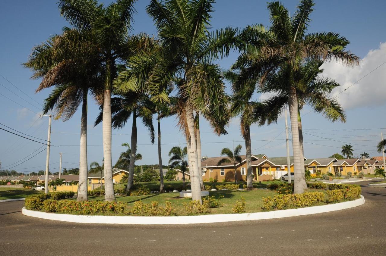 Ocho Rios - Drax Hall Country Club 2-Bed Luxury Villa 奥乔里奥斯 外观 照片