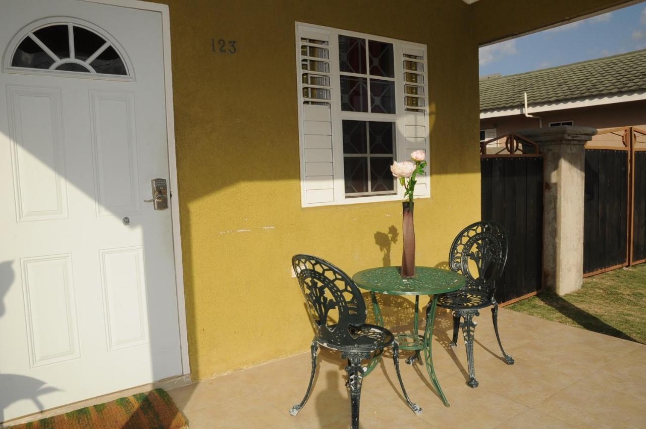 Ocho Rios - Drax Hall Country Club 2-Bed Luxury Villa 奥乔里奥斯 外观 照片