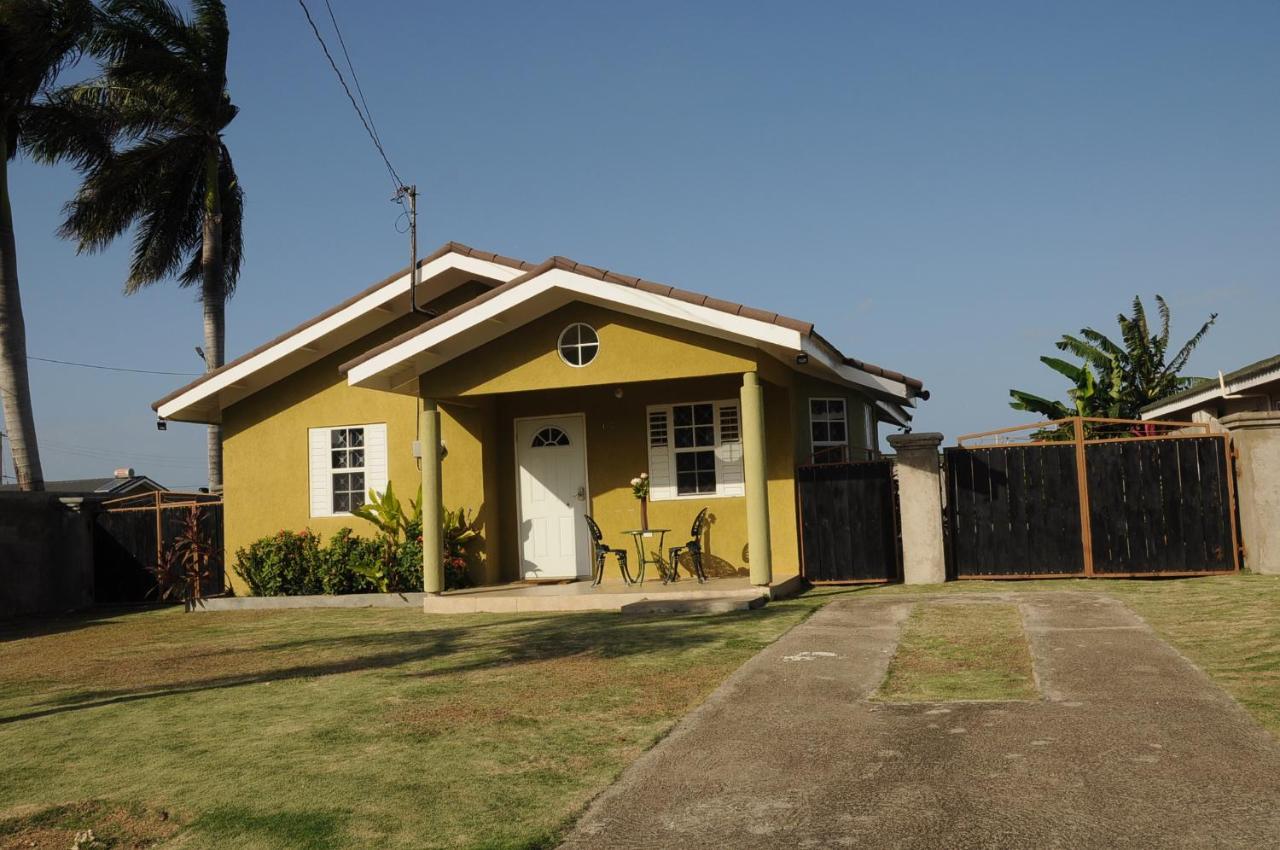 Ocho Rios - Drax Hall Country Club 2-Bed Luxury Villa 奥乔里奥斯 外观 照片