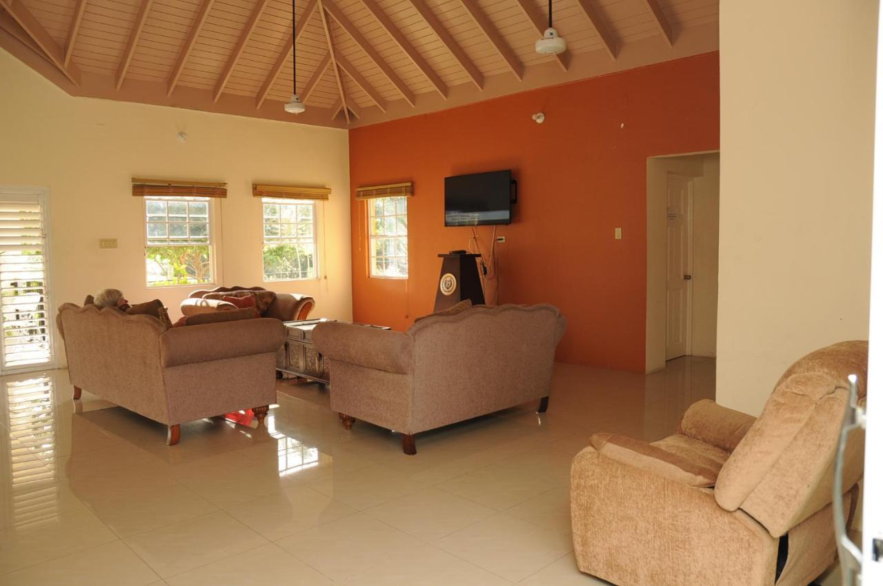 Ocho Rios - Drax Hall Country Club 2-Bed Luxury Villa 奥乔里奥斯 外观 照片