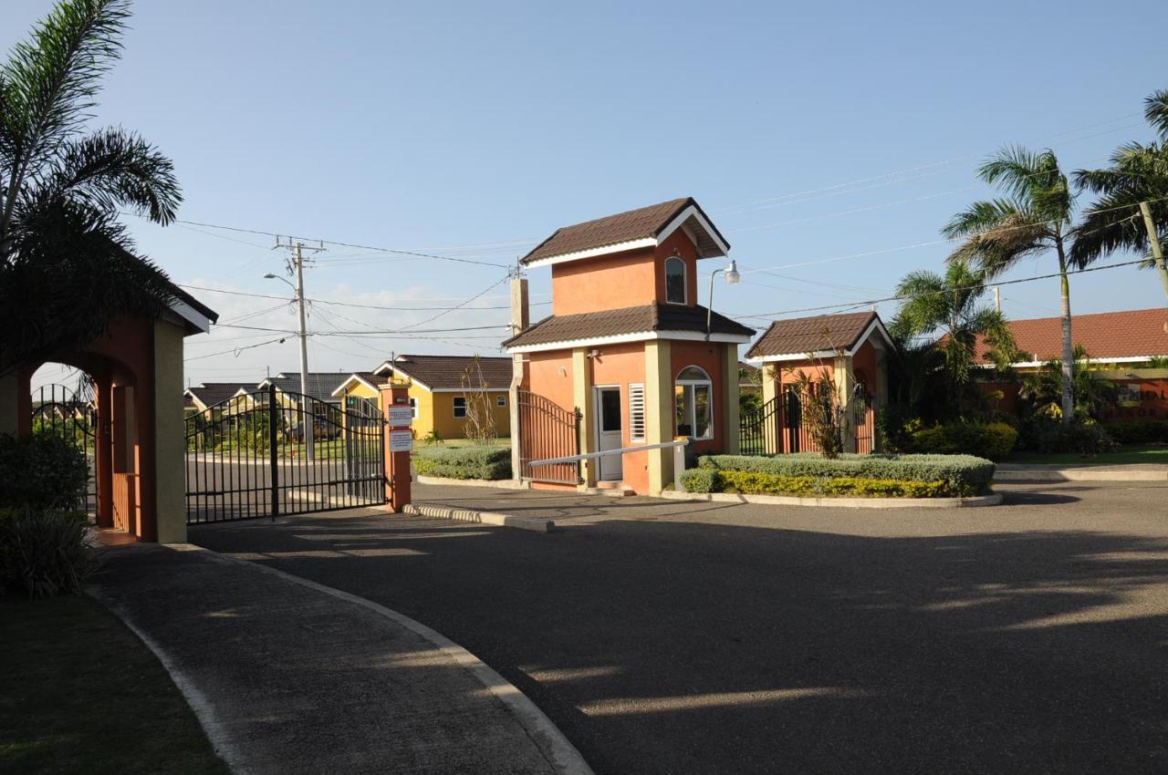 Ocho Rios - Drax Hall Country Club 2-Bed Luxury Villa 奥乔里奥斯 外观 照片