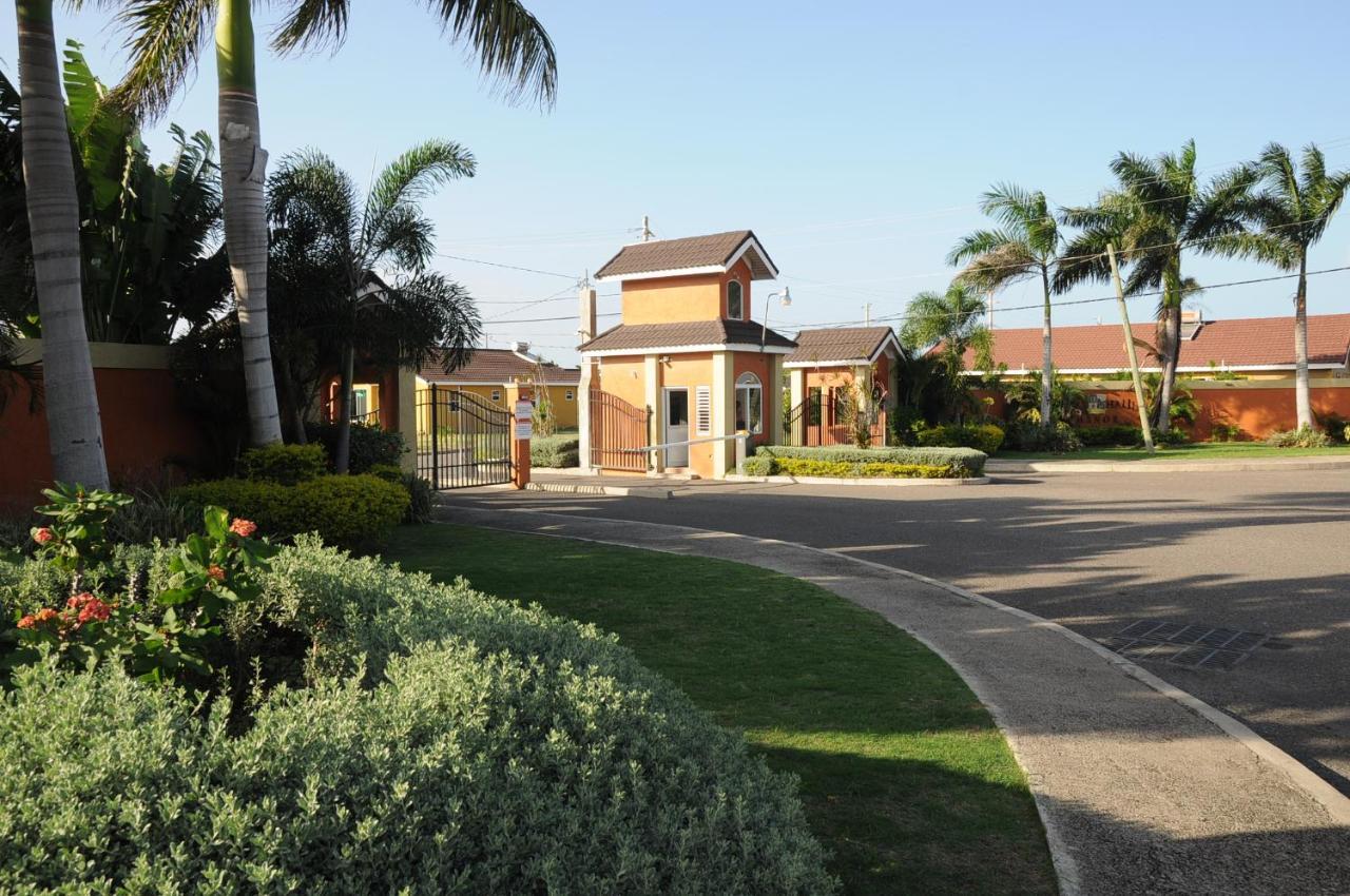 Ocho Rios - Drax Hall Country Club 2-Bed Luxury Villa 奥乔里奥斯 外观 照片